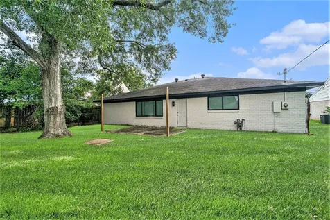12215 Hillcroft Street Houston TX 77035