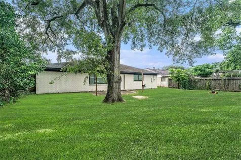 12215 Hillcroft Street Houston TX 77035