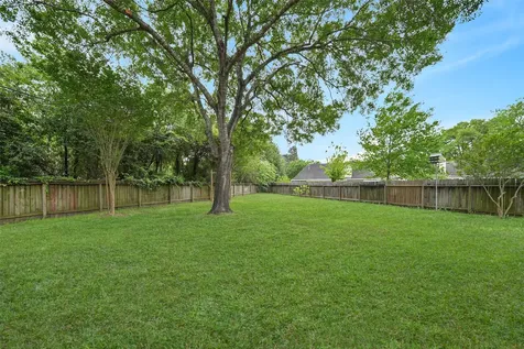 8811 Tan Oak Circle Tomball TX 77375
