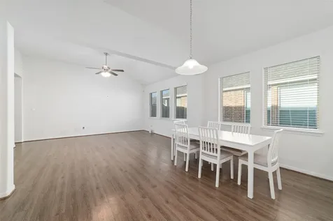 2826 Painted Sunrise Trail Houston TX 77045