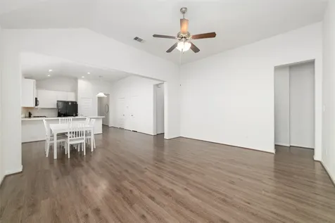 2826 Painted Sunrise Trail Houston TX 77045