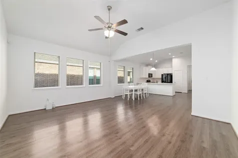 2826 Painted Sunrise Trail Houston TX 77045