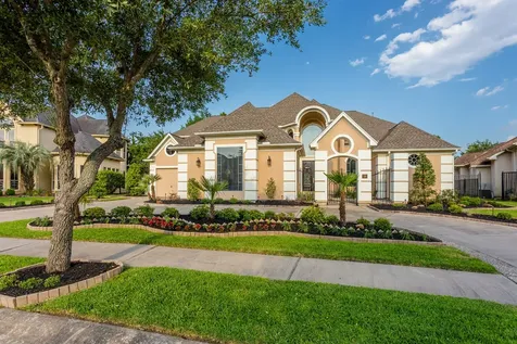 14 Lake Mist Court Sugar Land TX 77479