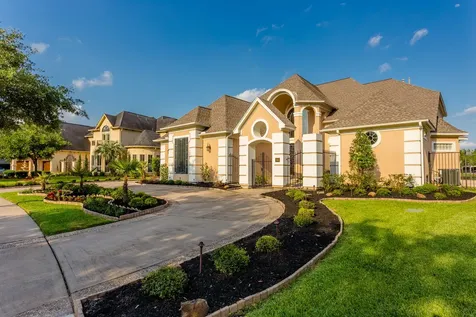 14 Lake Mist Court Sugar Land TX 77479