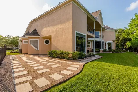 14 Lake Mist Court Sugar Land TX 77479