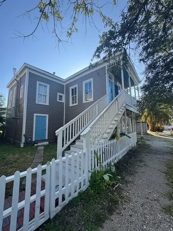 610 14th Street Galveston TX 77550