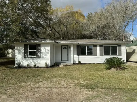 614 Fm 1406 Road Winnie TX 77665
