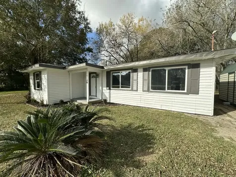 614 Fm 1406 Road Winnie TX 77665