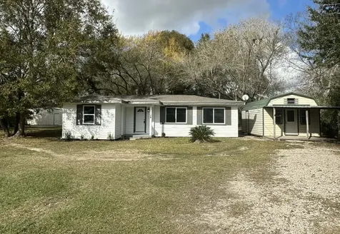 614 Fm 1406 Road Winnie TX 77665