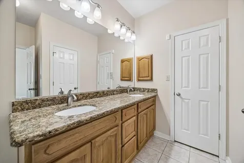 806 Charles Place Baytown TX 77521