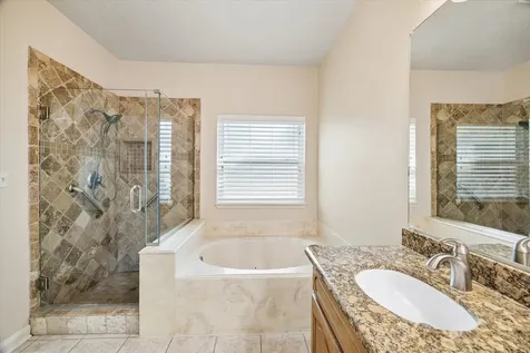 806 Charles Place Baytown TX 77521