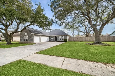 806 Charles Place Baytown TX 77521