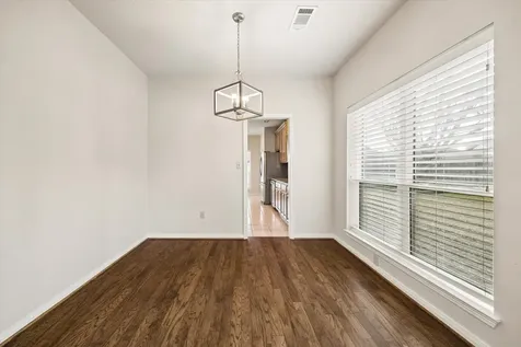 806 Charles Place Baytown TX 77521