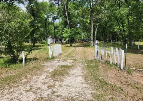 3 Brandon Road Huntsville TX 77320