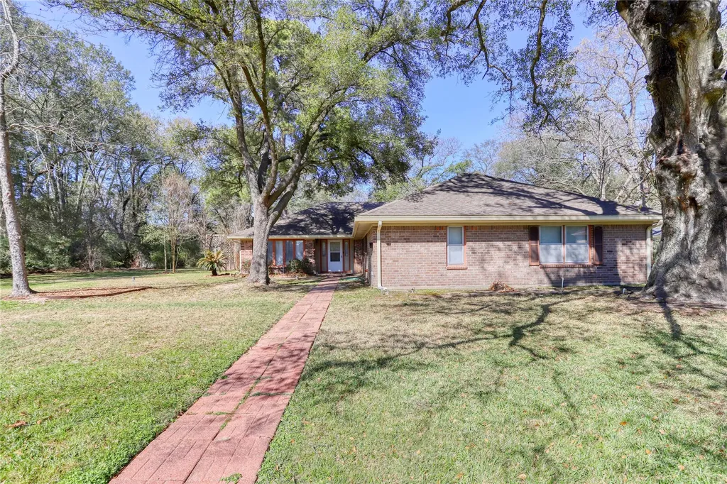 11234 Champion Wood Drive Tomball TX 77375