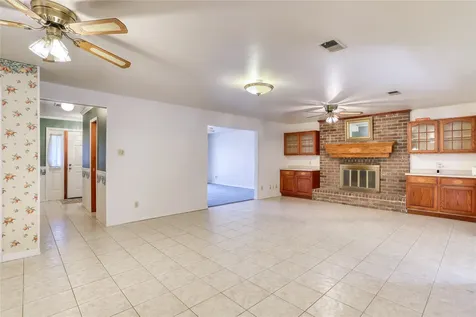 11234 Champion Wood Drive Tomball TX 77375