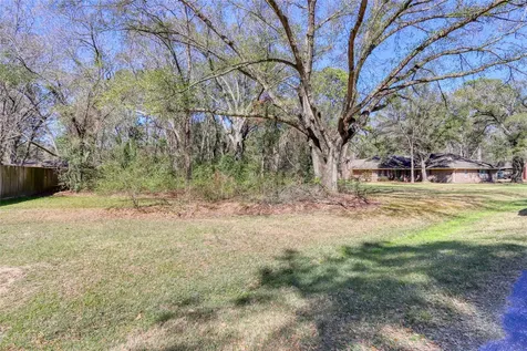 11234 Champion Wood Drive Tomball TX 77375