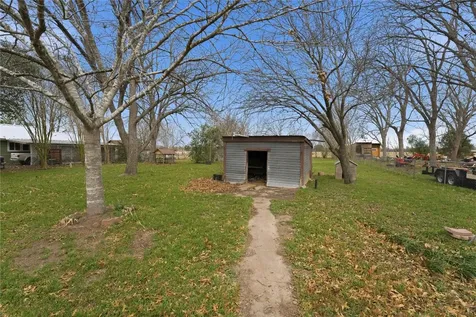 4002 W State Highway 71 La Grange TX 78945