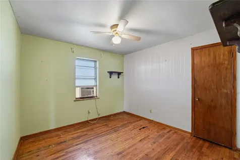 4002 W State Highway 71 La Grange TX 78945