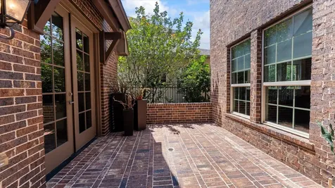 19 Gracenote Place Tomball TX 77375