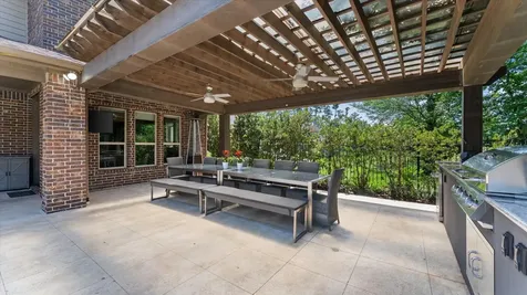 19 Gracenote Place Tomball TX 77375