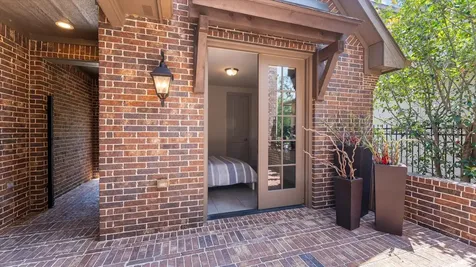 19 Gracenote Place Tomball TX 77375