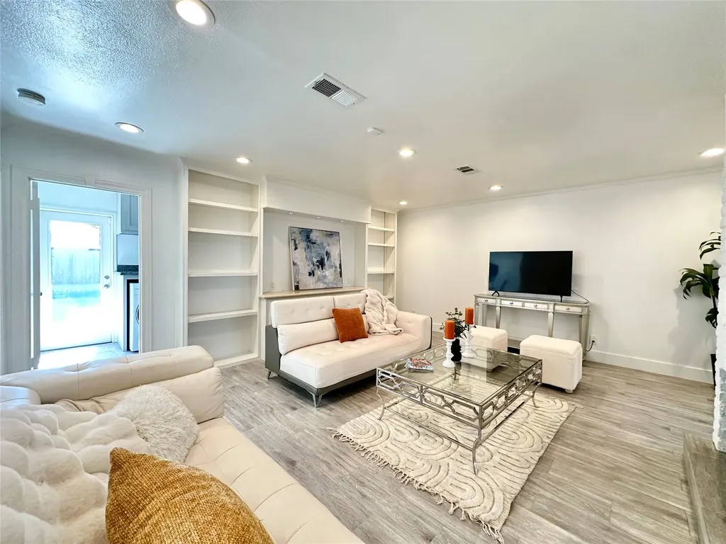 5421 Judalon Lane Houston TX 77056