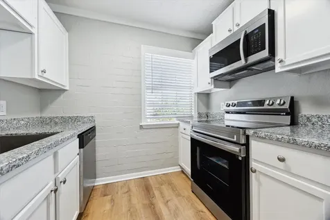802 Stanford Street 07 Houston TX 77019