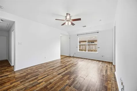 8426 Bay Run Avenue Baytown TX 77521
