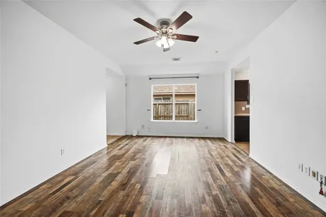 8426 Bay Run Avenue Baytown TX 77521