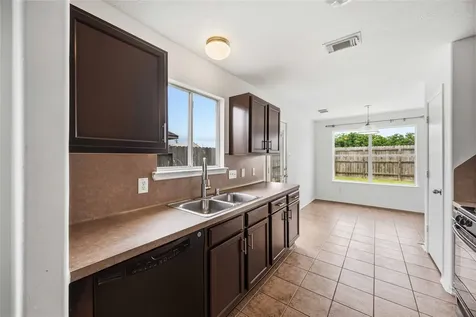 8426 Bay Run Avenue Baytown TX 77521