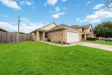 8426 Bay Run Avenue Baytown TX 77521