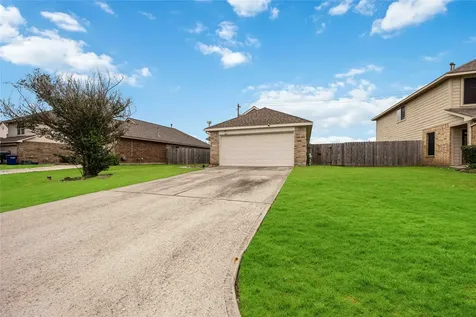 8426 Bay Run Avenue Baytown TX 77521