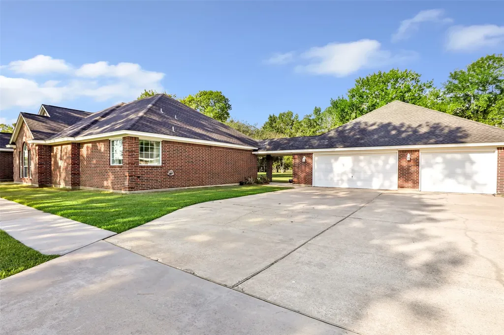 20007 Wig Wam Lane Crosby TX 77532
