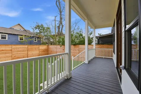 1520 Nicholson Street Houston TX 77008