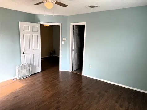 62 Evanston Street 2/5 Houston TX 77015