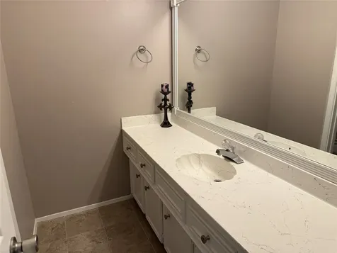 62 Evanston Street 2/5 Houston TX 77015