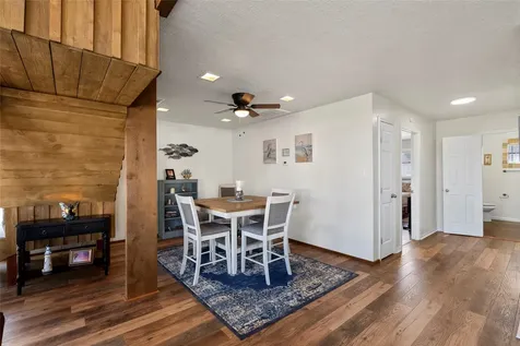 518 Paradise Drive Tiki Island TX 77554