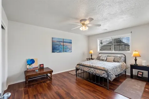 518 Paradise Drive Tiki Island TX 77554