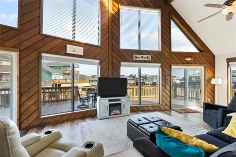 518 Paradise Drive Tiki Island TX 77554