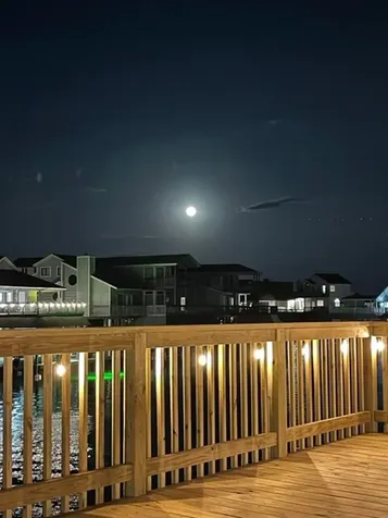 518 Paradise Drive Tiki Island TX 77554
