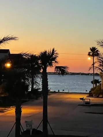 518 Paradise Drive Tiki Island TX 77554