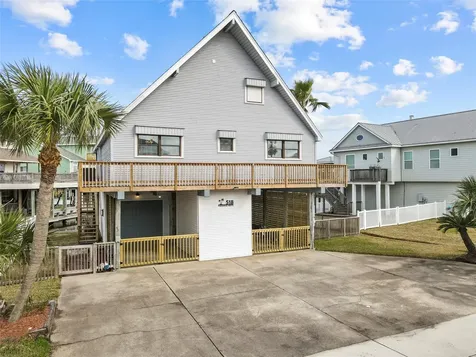 518 Paradise Drive Tiki Island TX 77554