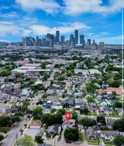 109 N Eastwood Street Houston TX 77011