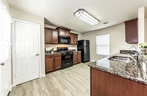 9434 Emerald Green Drive Rosharon TX 77583