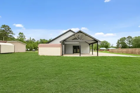 131 S Tyler Road Goodrich TX 77335