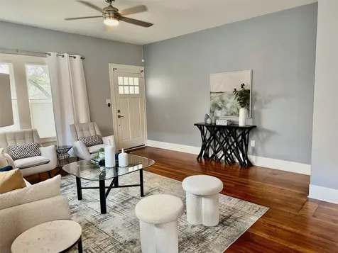 537 Columbia Street Houston TX 77007