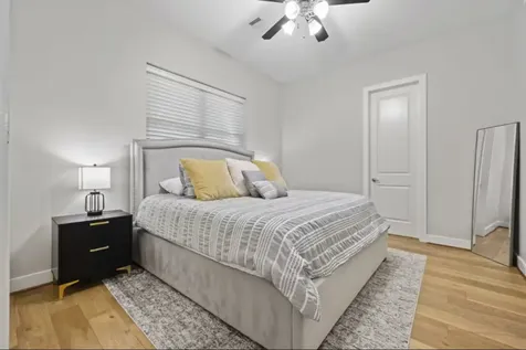 1205 Detering Street Houston TX 77007