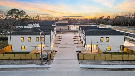5917 Wheatley Hollow Lane Houston TX 77091