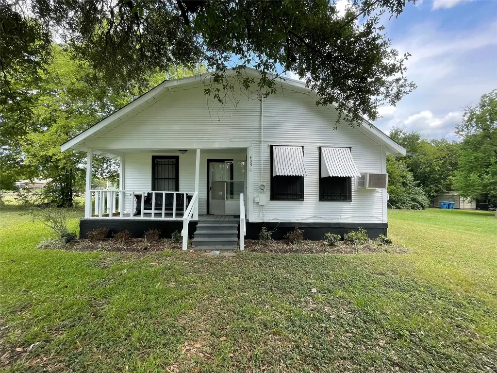 405 Woodrow Jackson Drive Navasota TX 77868